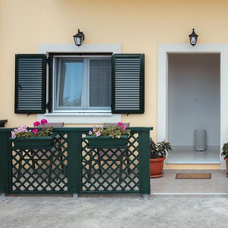 Nostalgia Corfu Town Apartments Экстерьер фото