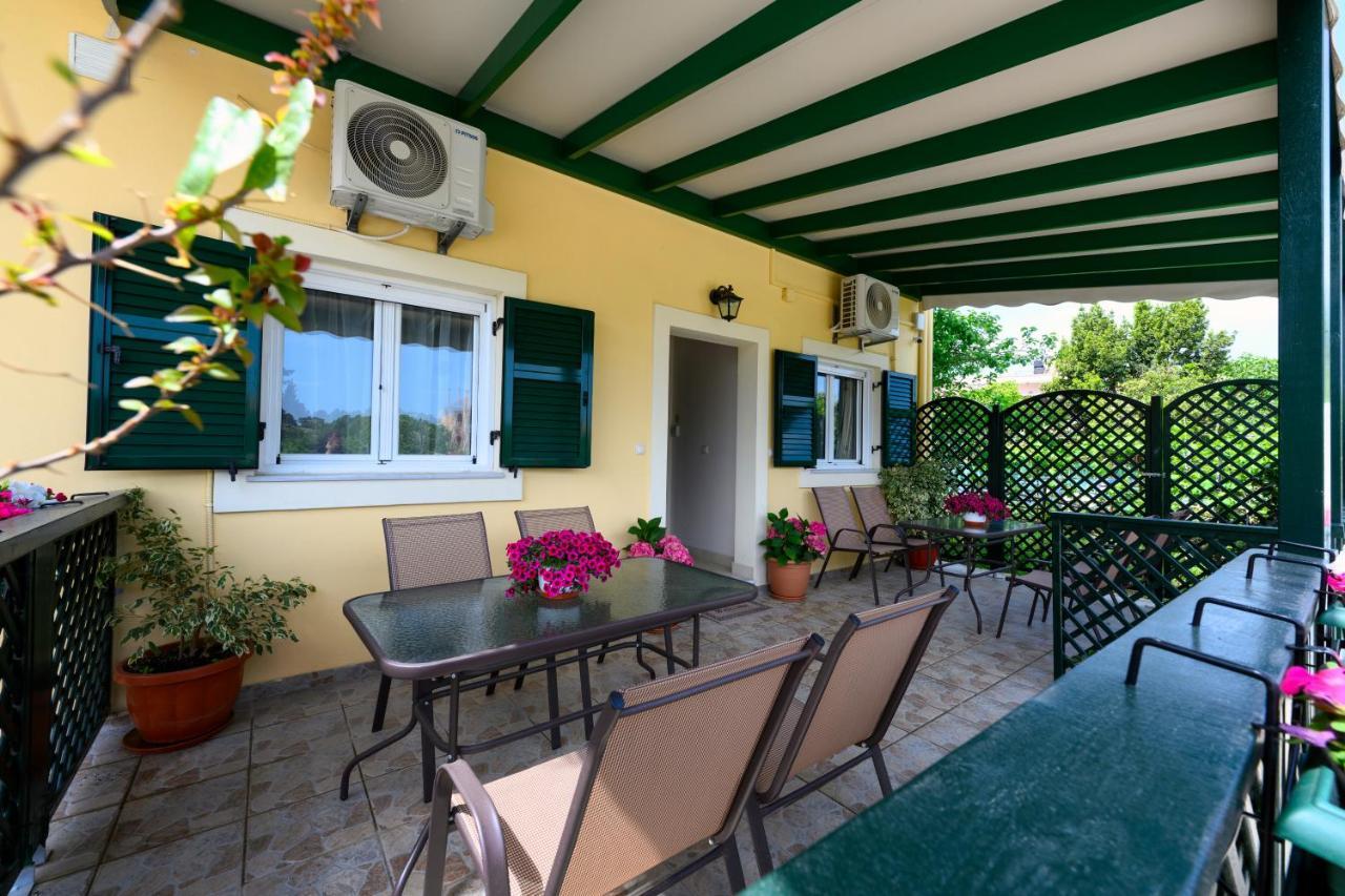Nostalgia Corfu Town Apartments Экстерьер фото